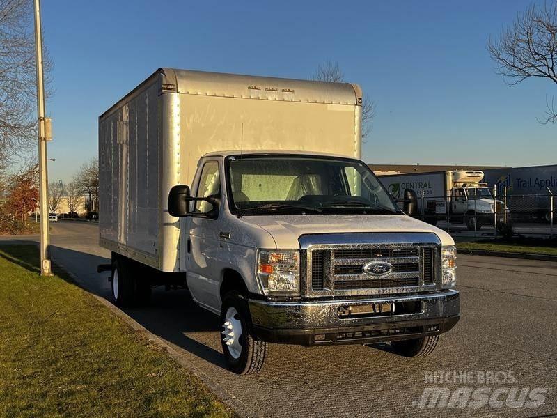 Ford Econoline Utilitara