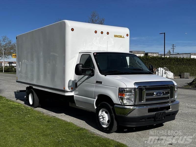 Ford Econoline Utilitara