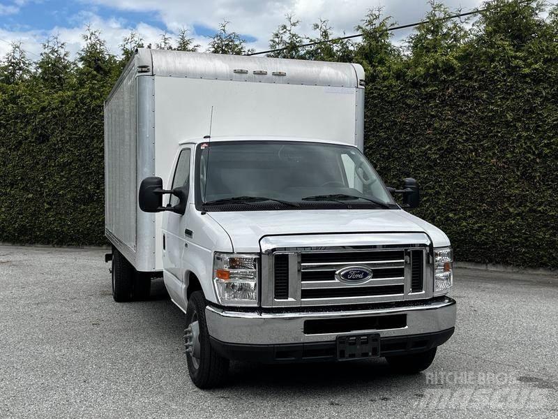 Ford Econoline Utilitara