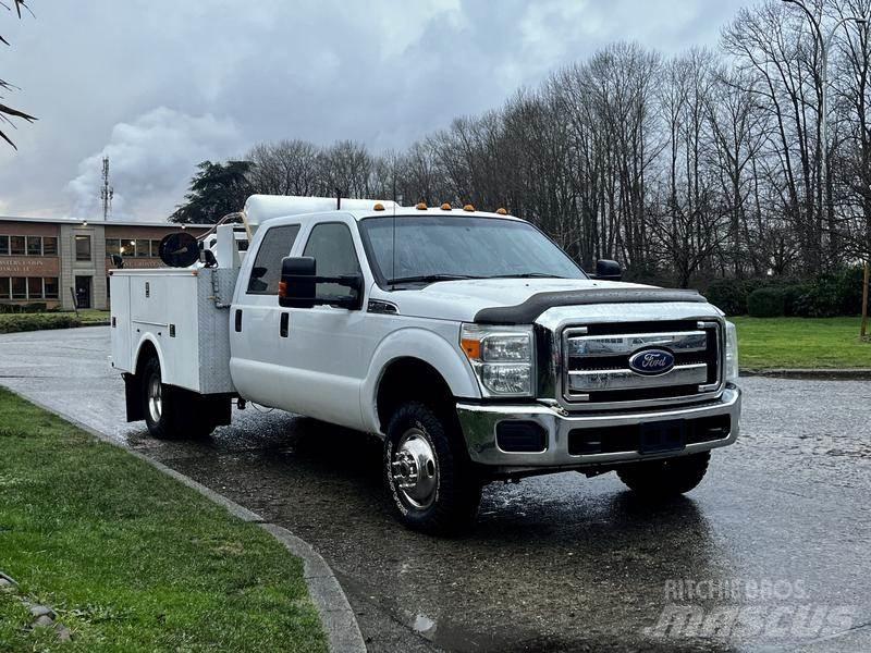 Ford F-350 SD Municipal/vehicul cu uz general