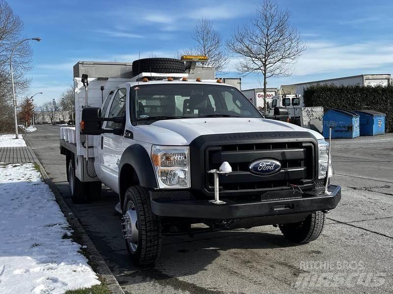 Ford F-450 SD Municipal/vehicul cu uz general
