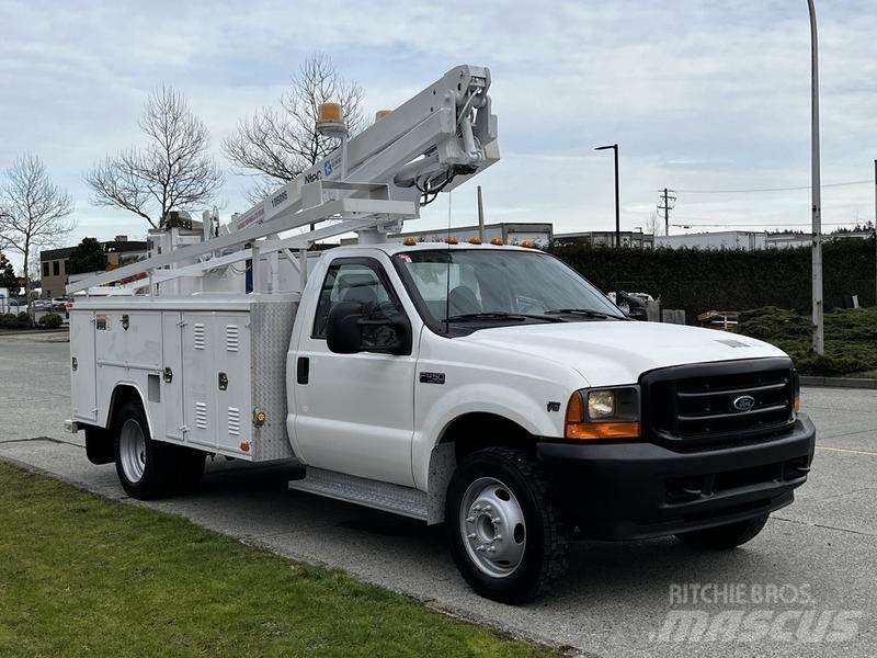 Ford F-450 SD Municipal/vehicul cu uz general