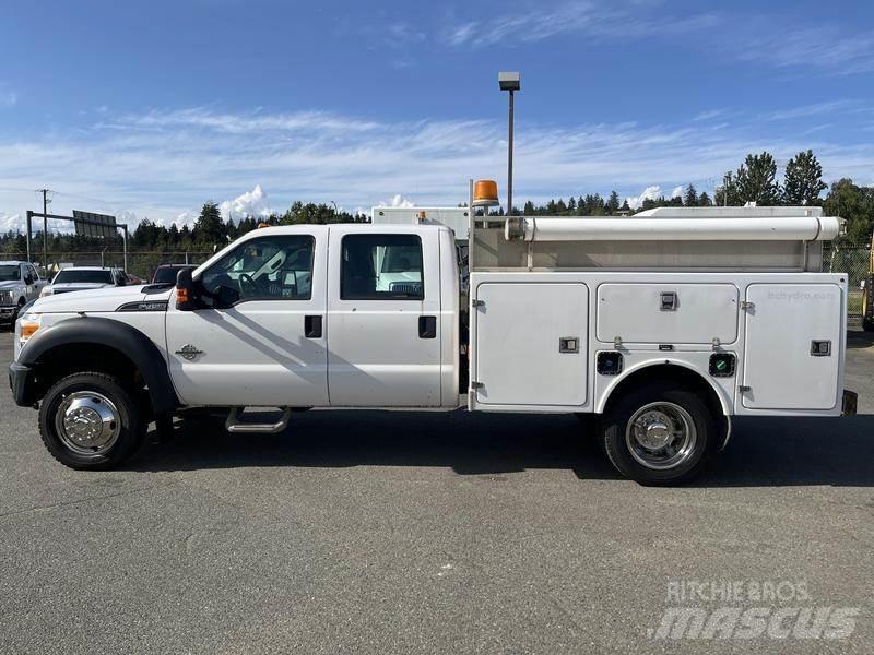 Ford F-450 SD Municipal/vehicul cu uz general