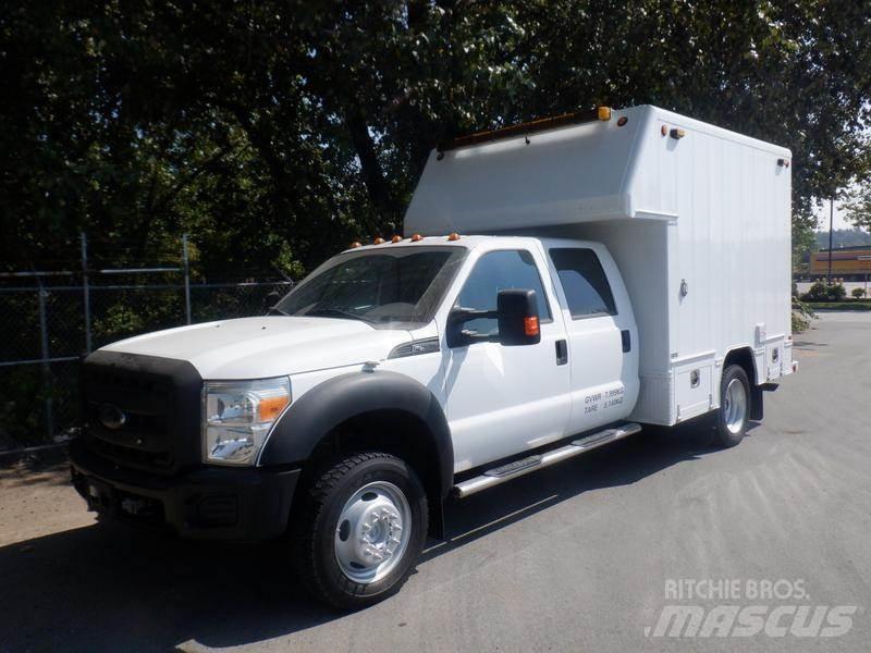 Ford F-550 Municipal/vehicul cu uz general