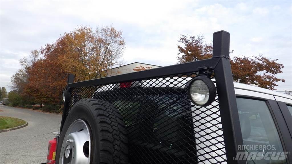 Ford F-550 Camioane platforma/prelata