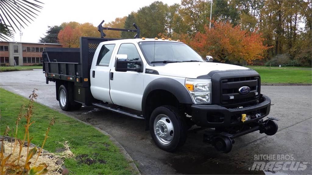 Ford F-550 Camioane platforma/prelata