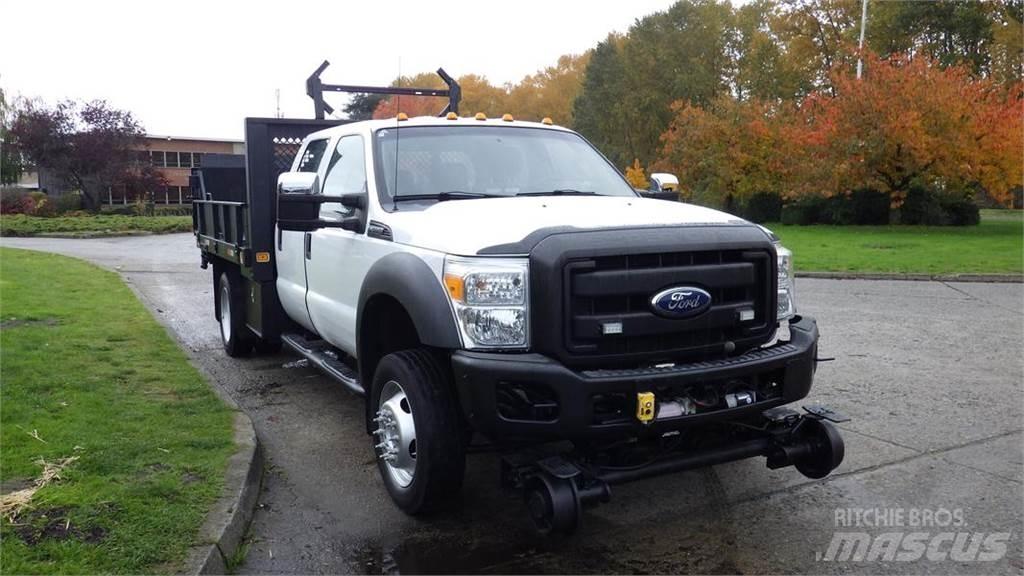 Ford F-550 Camioane platforma/prelata