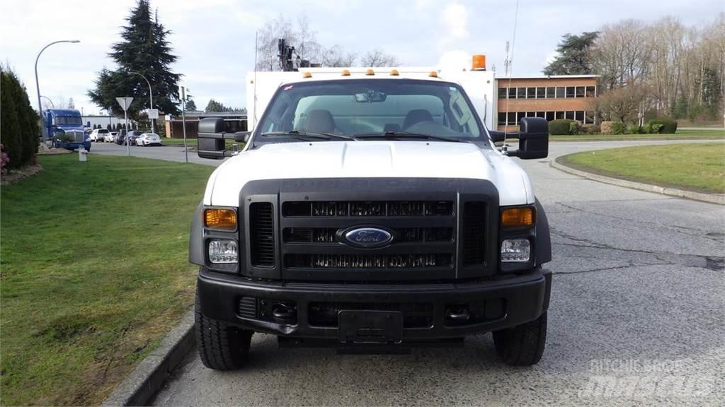 Ford F-550 Camioane cu macara
