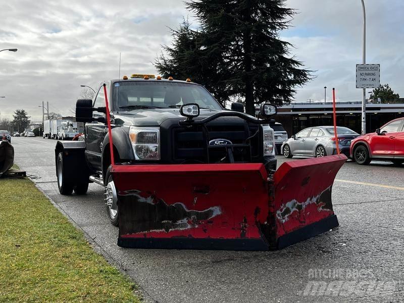 Ford F-550 Lame pentru dezapezire si pluguri