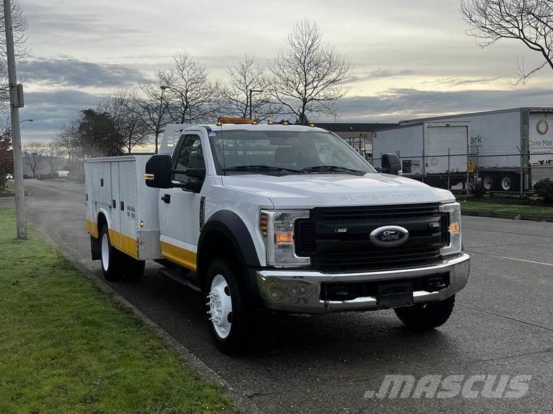 Ford F-550 Municipal/vehicul cu uz general