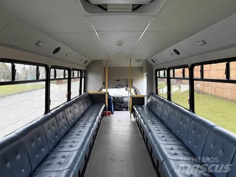 Ford F-550 Mini autobuze