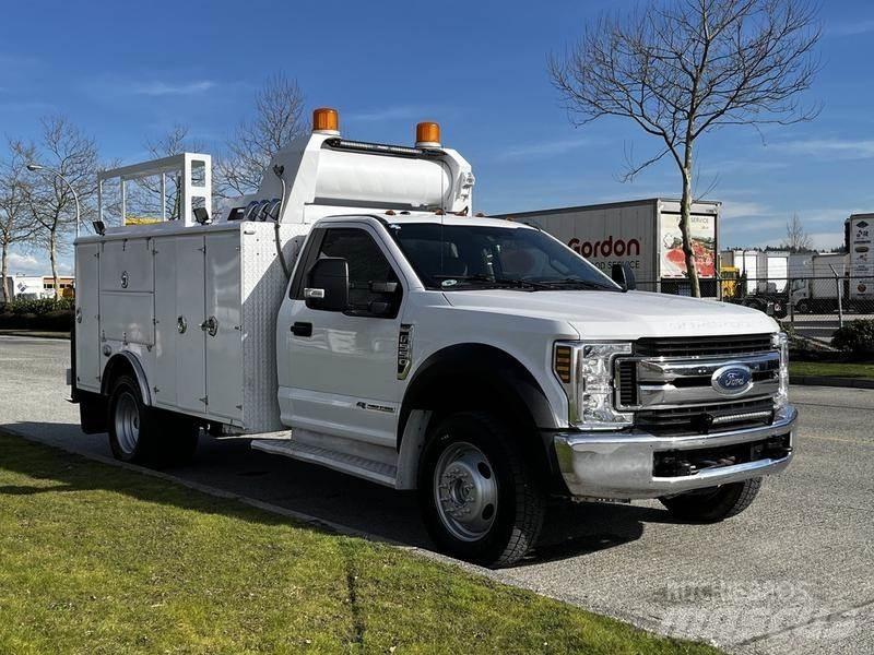 Ford F-550 Municipal/vehicul cu uz general