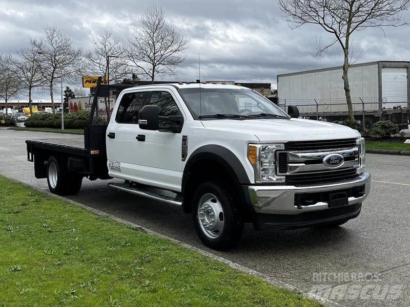 Ford F-550 Camioane platforma/prelata