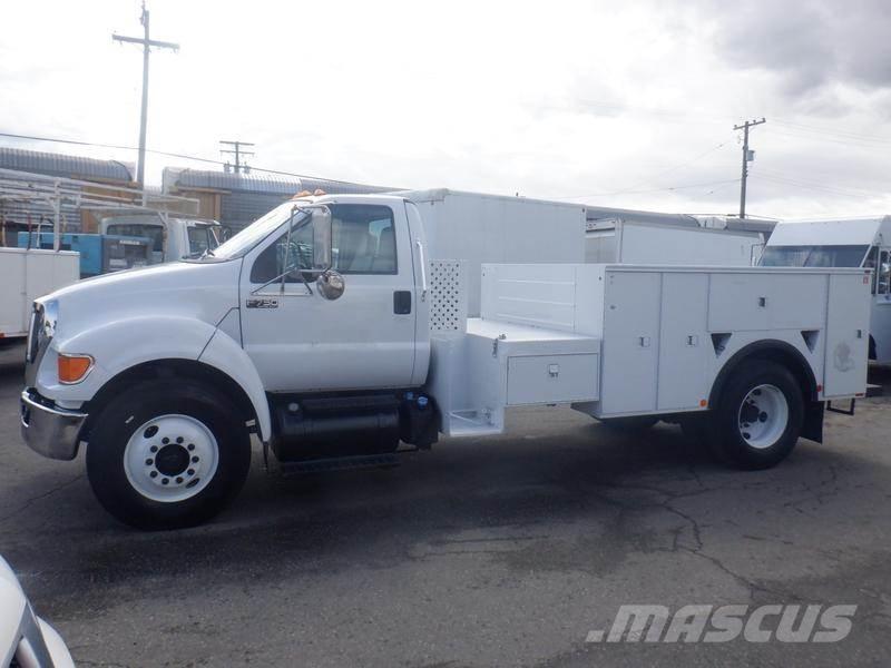 Ford F-750 Municipal/vehicul cu uz general