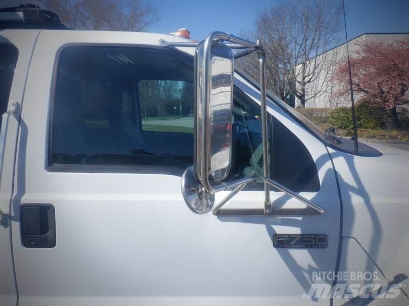 Ford F-750 Municipal/vehicul cu uz general