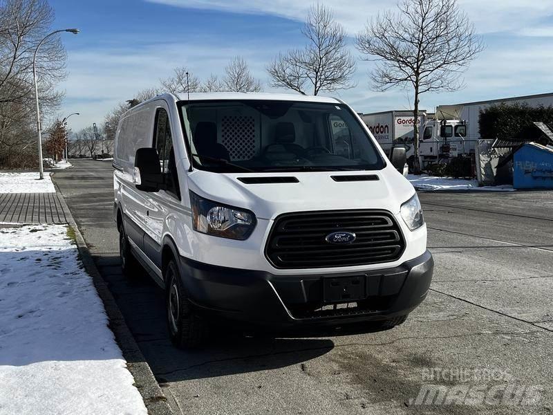 Ford Transit Utilitara