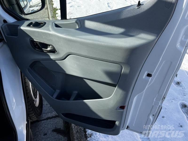 Ford Transit Utilitara