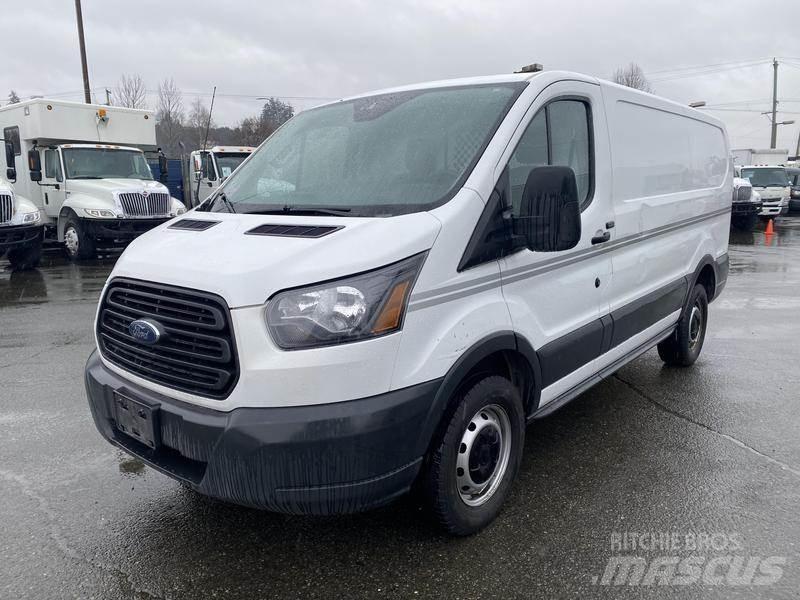 Ford Transit Utilitara