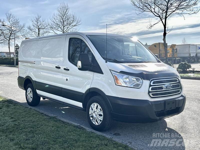 Ford Transit Utilitara