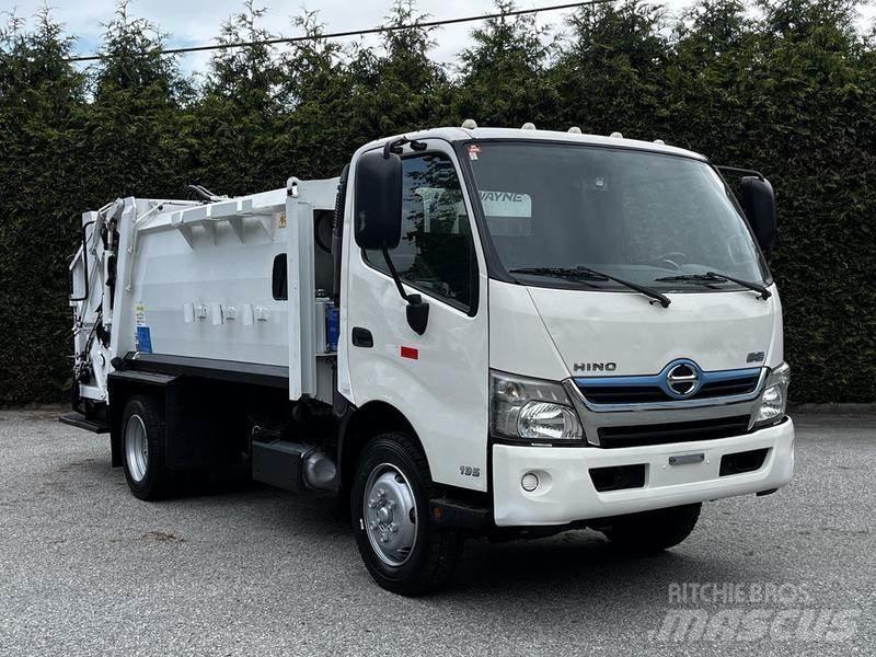Hino 195 Camion de deseuri