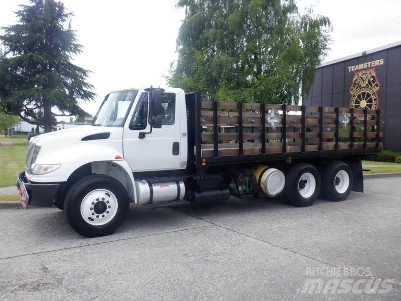 International 4400 Camioane platforma/prelata