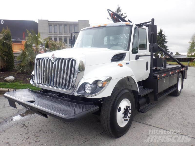 International 7300 Camioane platforma/prelata