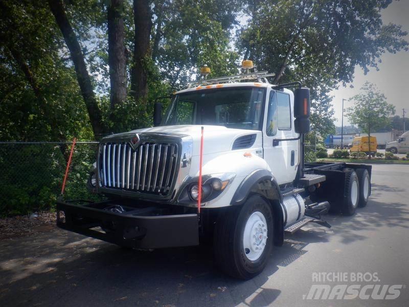 International 7400 Camion cabina sasiu