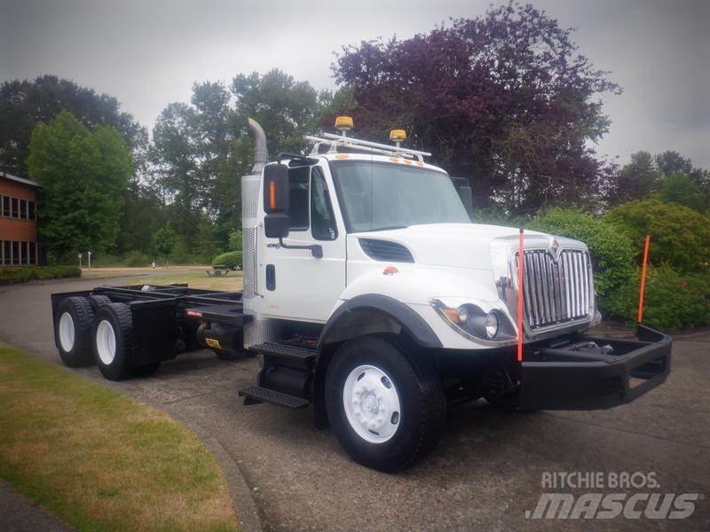 International 7400 Camion cabina sasiu