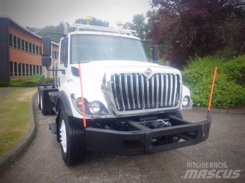 International 7400 Camion cabina sasiu