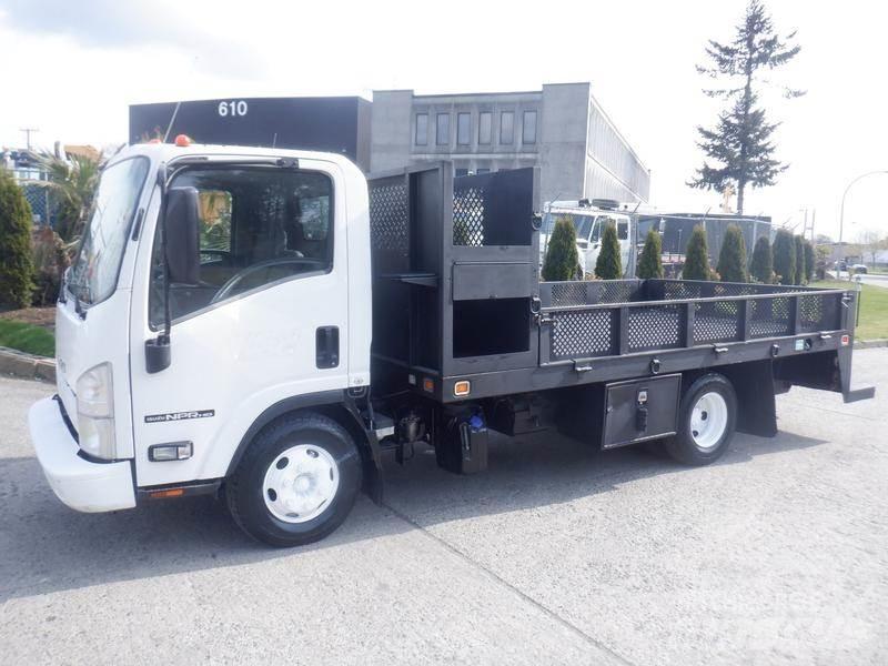 Isuzu NPR Camioane platforma/prelata