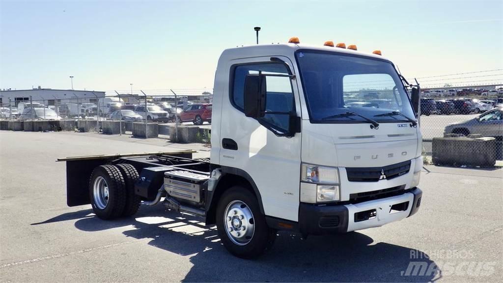 Mitsubishi Fuso FE Camion cabina sasiu