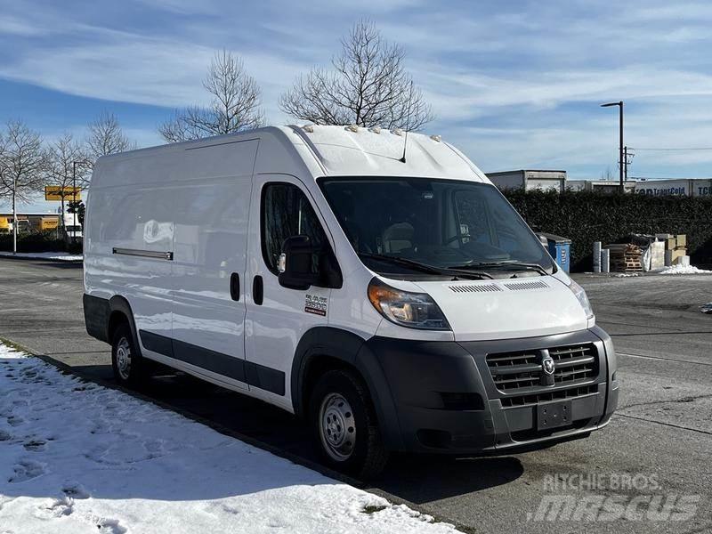 RAM Promaster Utilitara