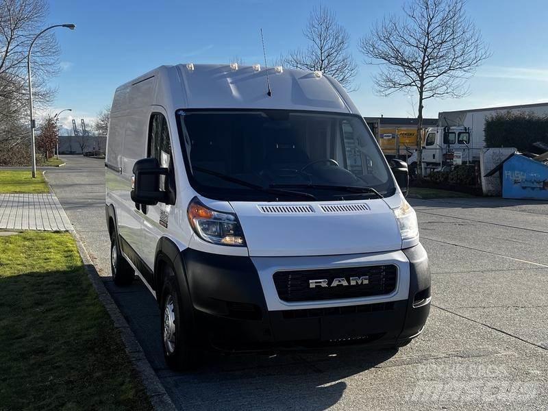 RAM Promaster Utilitara