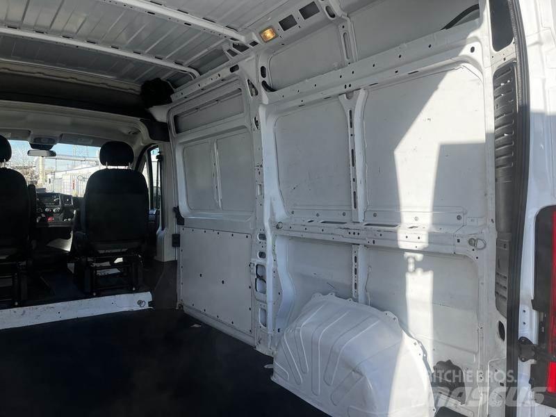RAM Promaster Utilitara