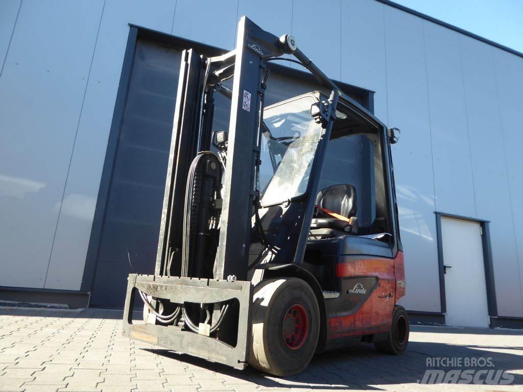 Linde E25-01 Stivuitor electric