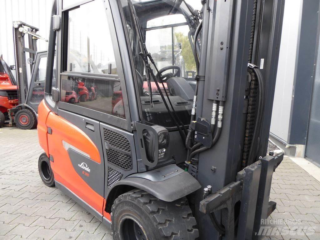 Linde E35L-01 Stivuitor electric