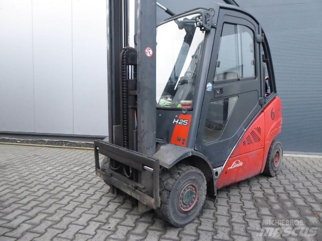 Linde H25T-01 Stivuitor GPL