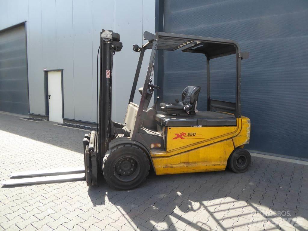 OM XE50 Stivuitor electric