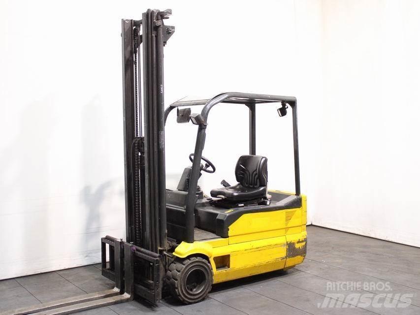 OM XE 20-3 Stivuitor electric