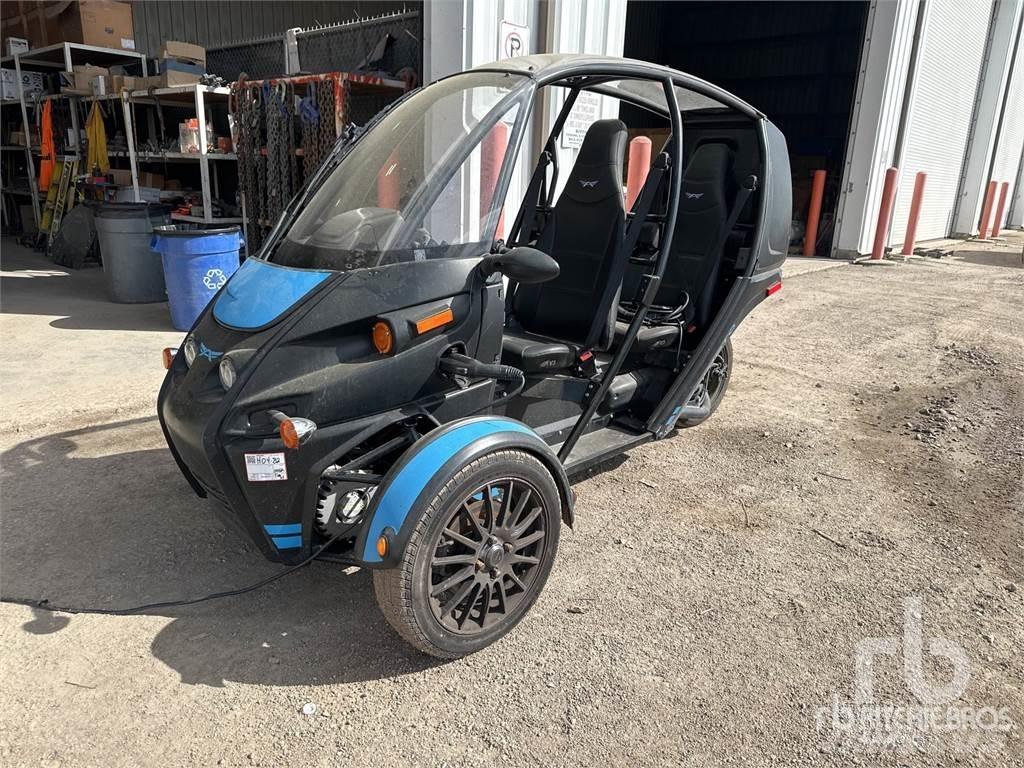  ARCIMOTO EV3 Masini