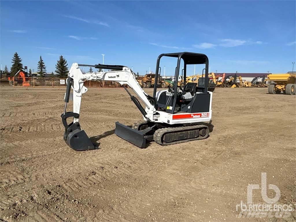 Bobcat 325 Mini excavatoare < 7t