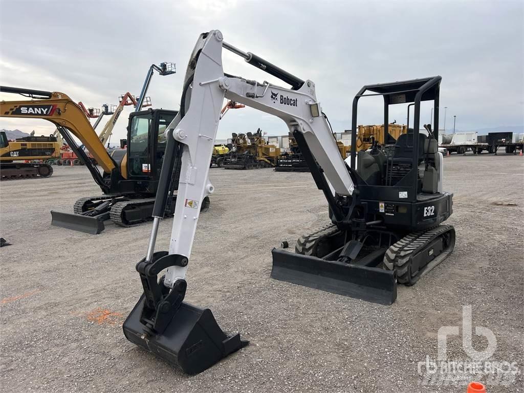 Bobcat E32 Mini excavatoare < 7t