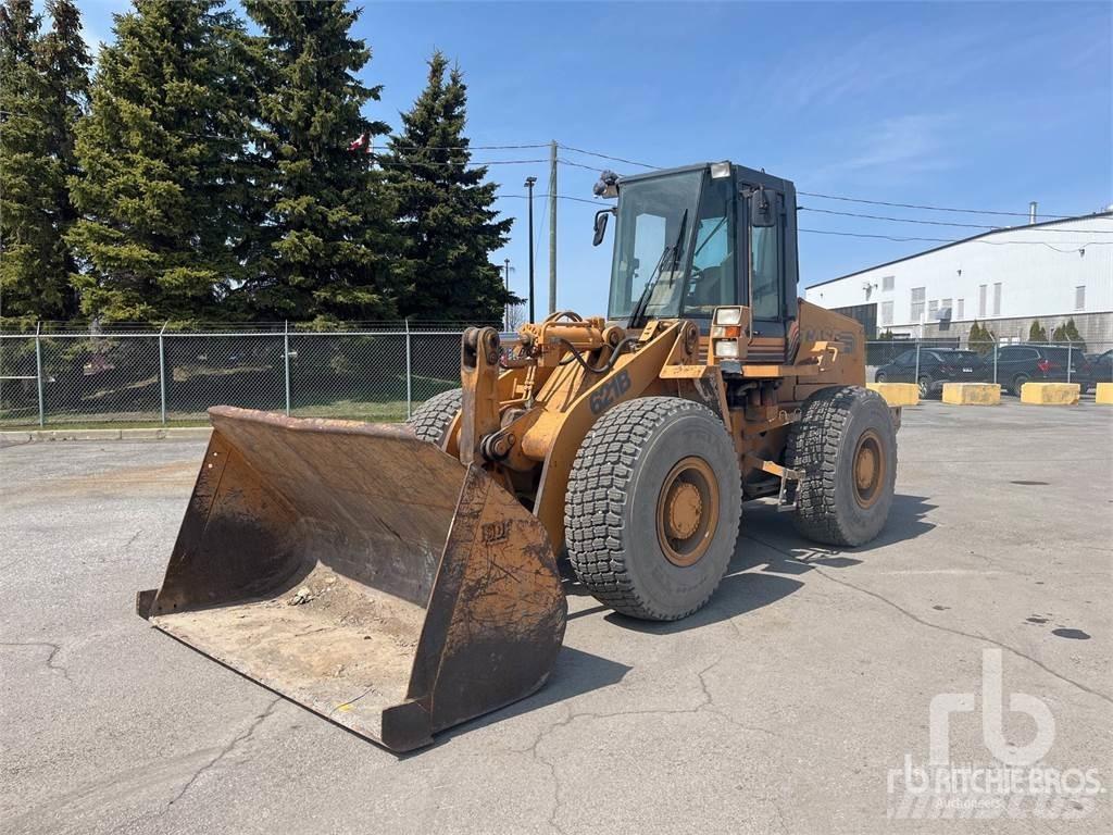 CASE 621B Incarcator pe pneuri