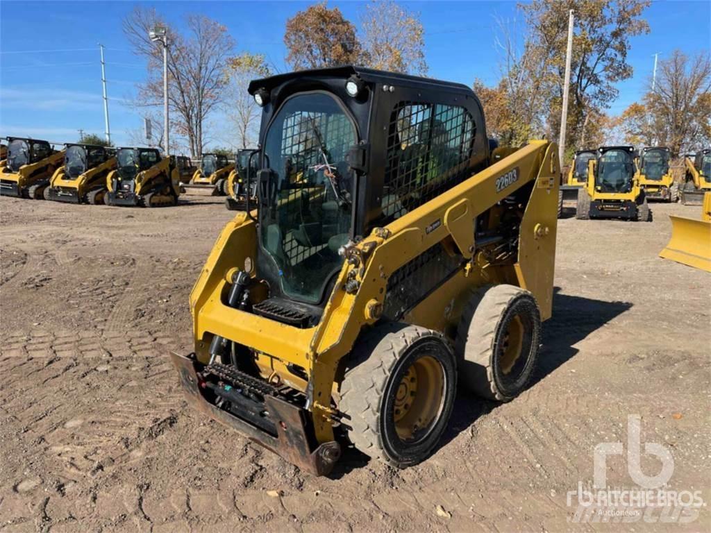 CAT 226D3 Mini incarcator