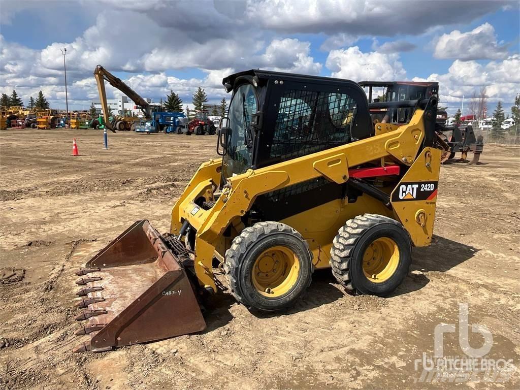 CAT 242D Mini incarcator