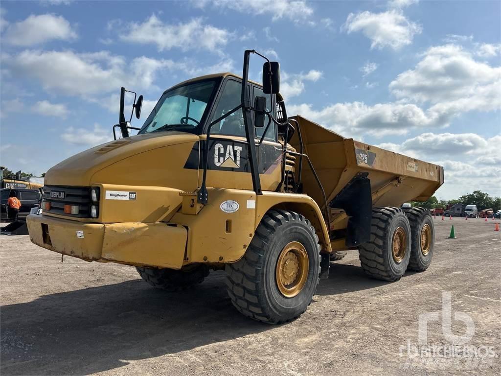 CAT 725 Transportoare articulate