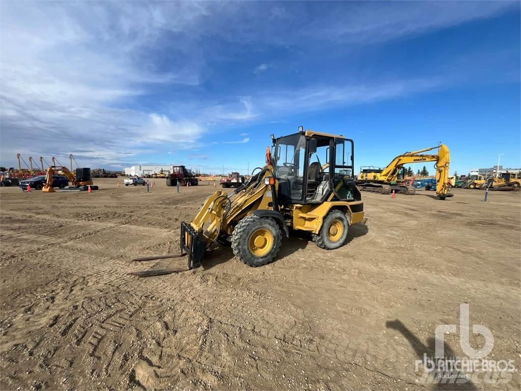 CAT 902 Incarcator pe pneuri