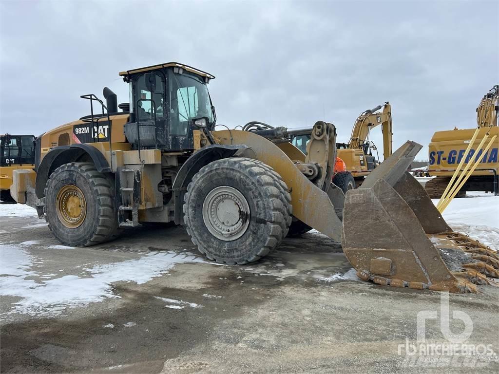 CAT 982M Incarcator pe pneuri