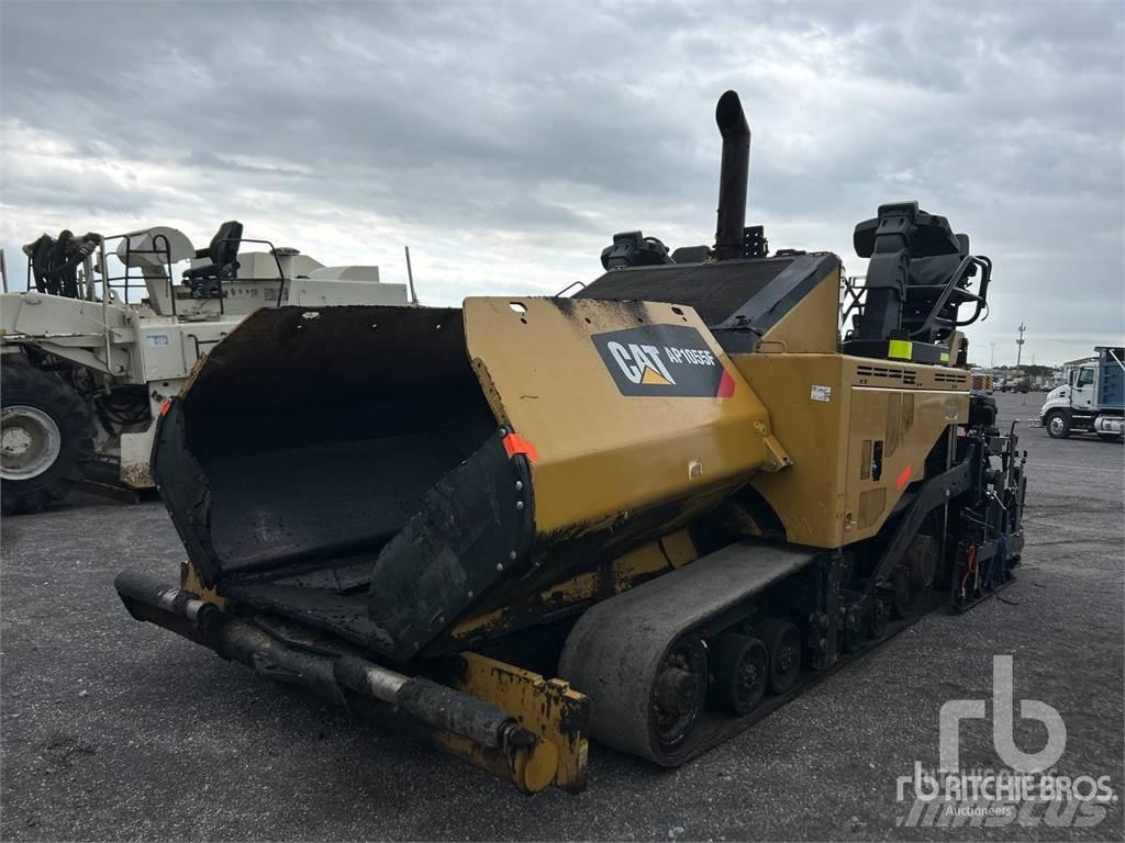 CAT AP1055F Pavatoare asfalt