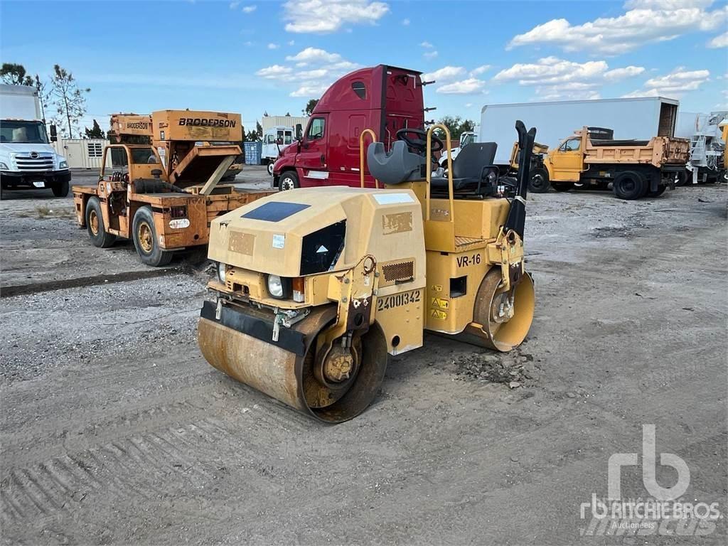 CAT CB24 Cilindri compactori dubli